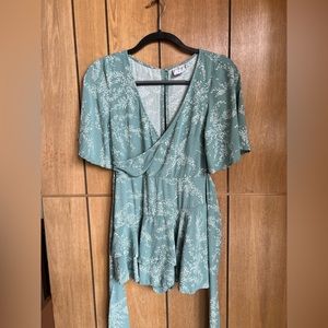 Stylish Princess Polly Mini Dress with Attached Undershort - Perfect Condition!